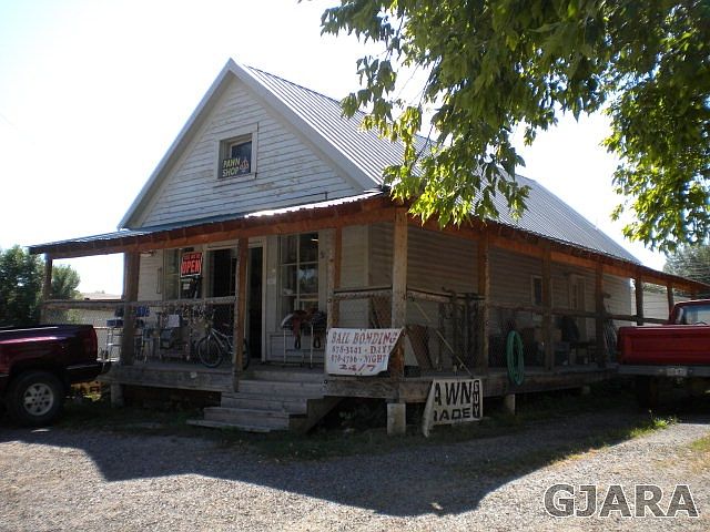 2nd image of 206 Market St