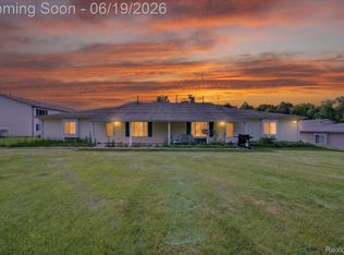 9543 Parkwood Dr #267, Grand Blanc, MI 48439