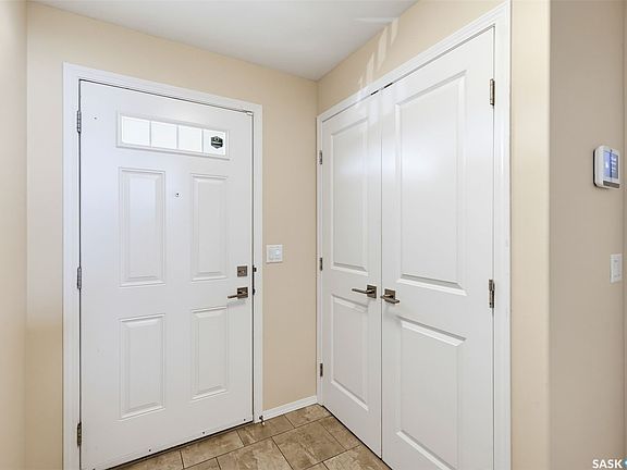 4th image of 263 Eaton Crescent
