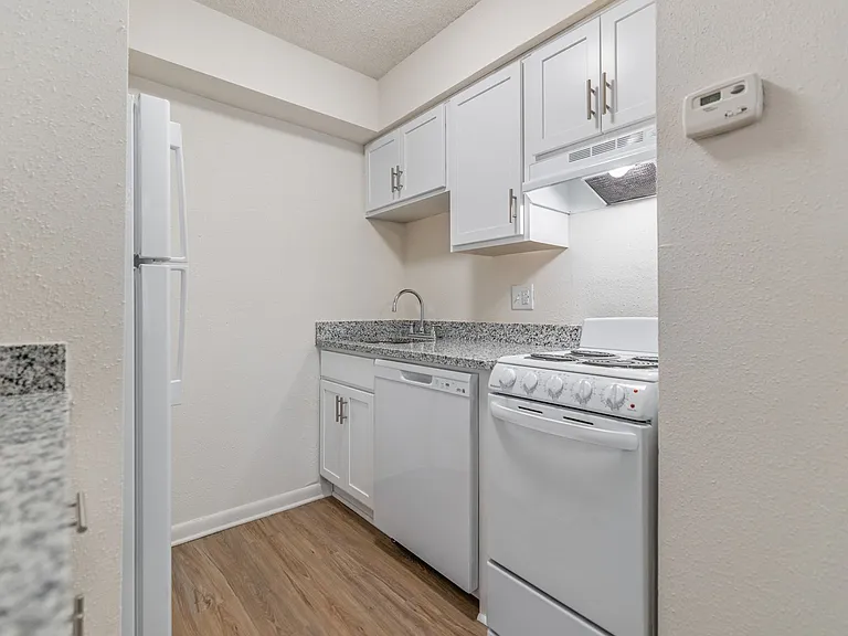 1441 Lake Ave. — Photo 1