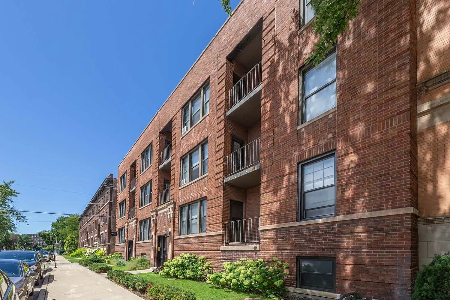 1018 E. 54th Street — Photo 3