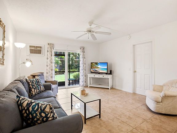5th image of 87 N Collier Blvd APT N2