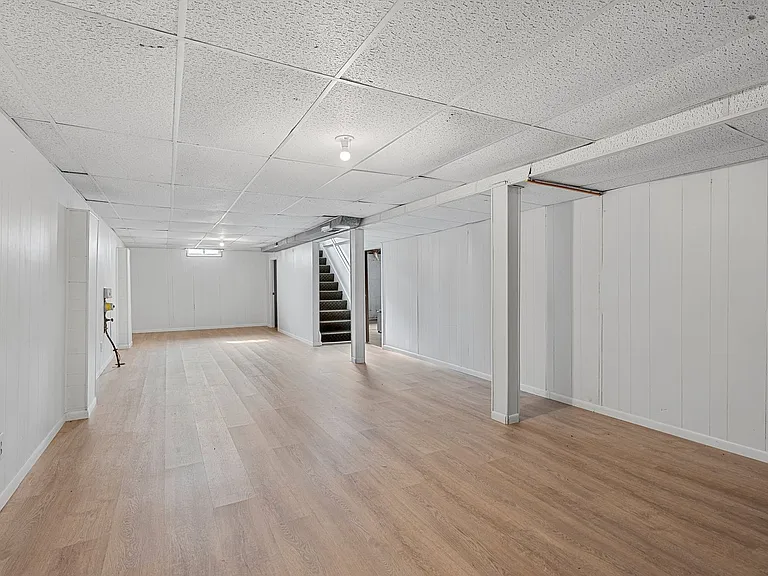 2627 S Jackson St — Photo 15