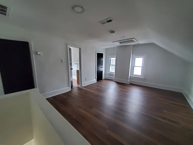 404 N Charlotte St #2 — Photo 5