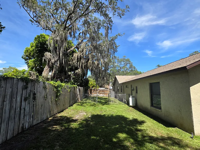 Wilmar Ave — Photo 33