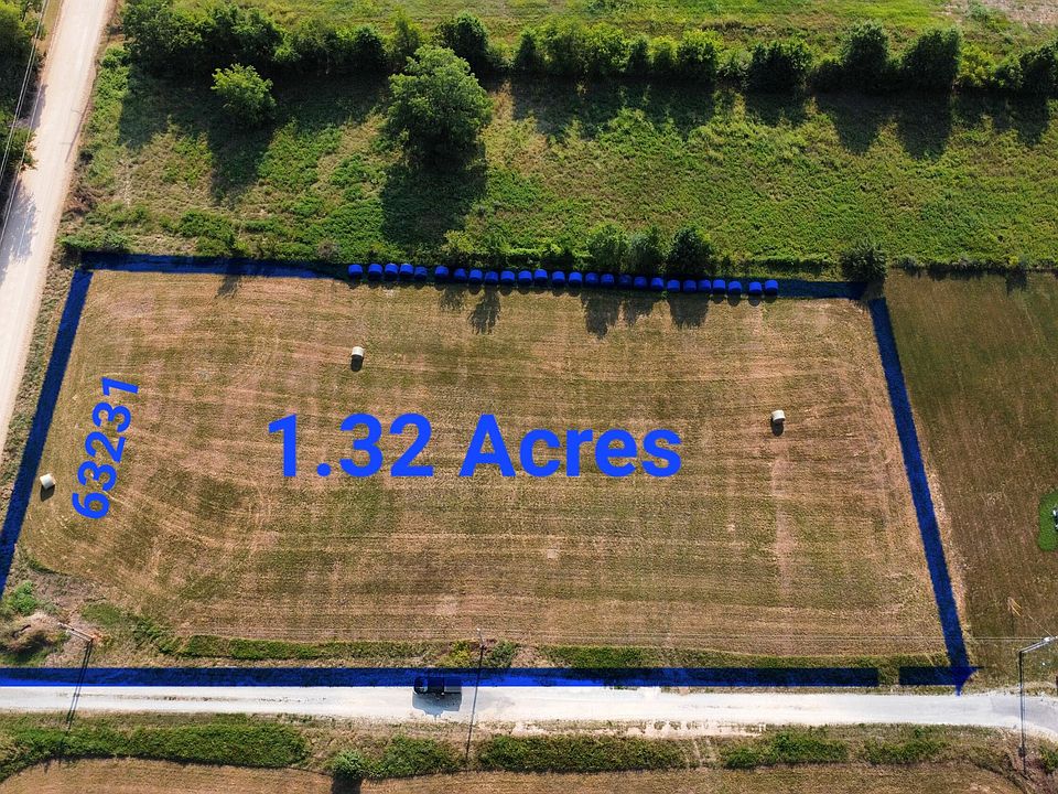 1st image of 27016 S 632nd Ln