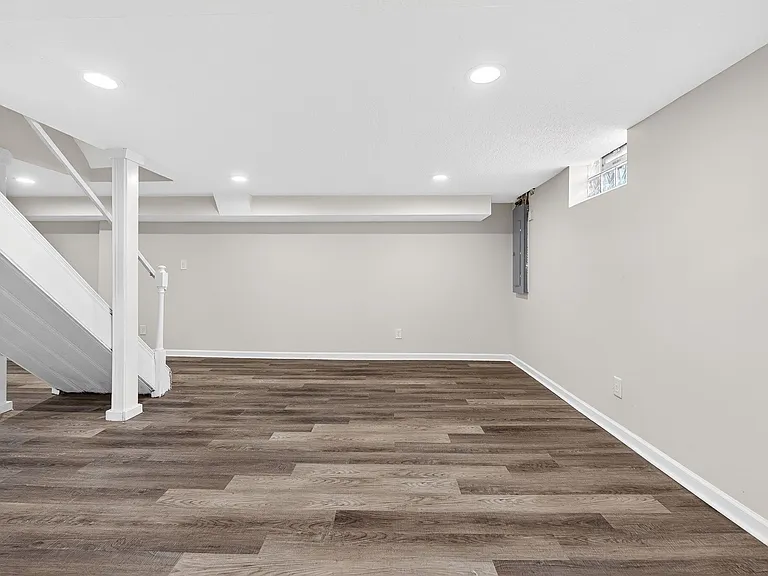 1678 Oakland Park Ave — Photo 34