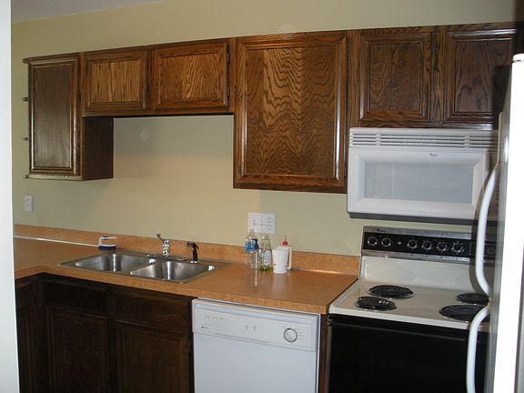 4th image of 659 E 143rd St