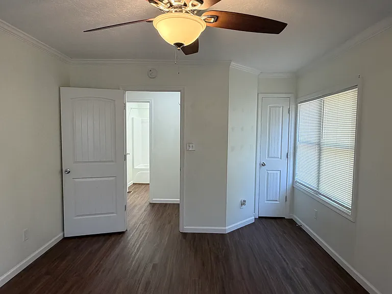 4511 Summerville Rd — Photo 15