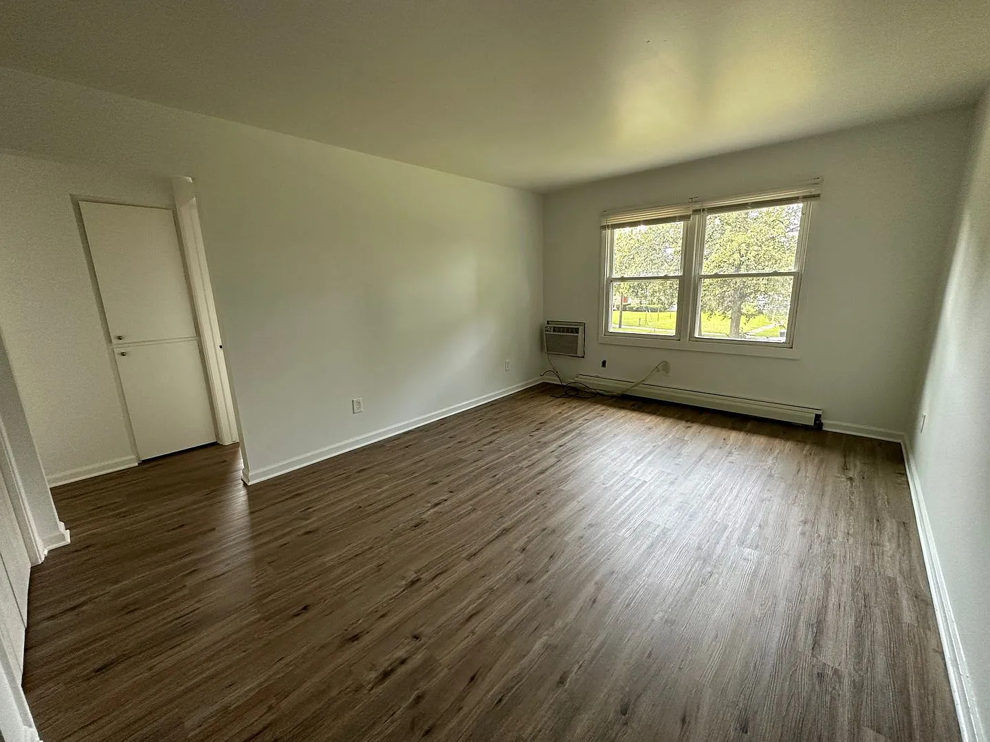 3202-3208 Marshall SE — Photo 2