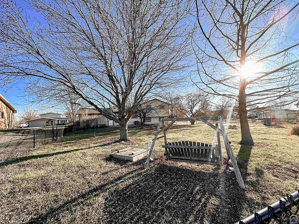 216 W Cheyenne St, New Strawn, KS 66839 Zillow