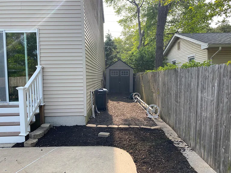 757 Coolidge Ave — Photo 33