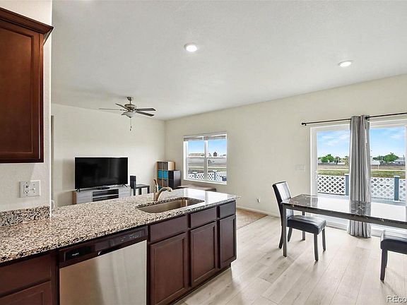 4th image of 308 Foster Avenue