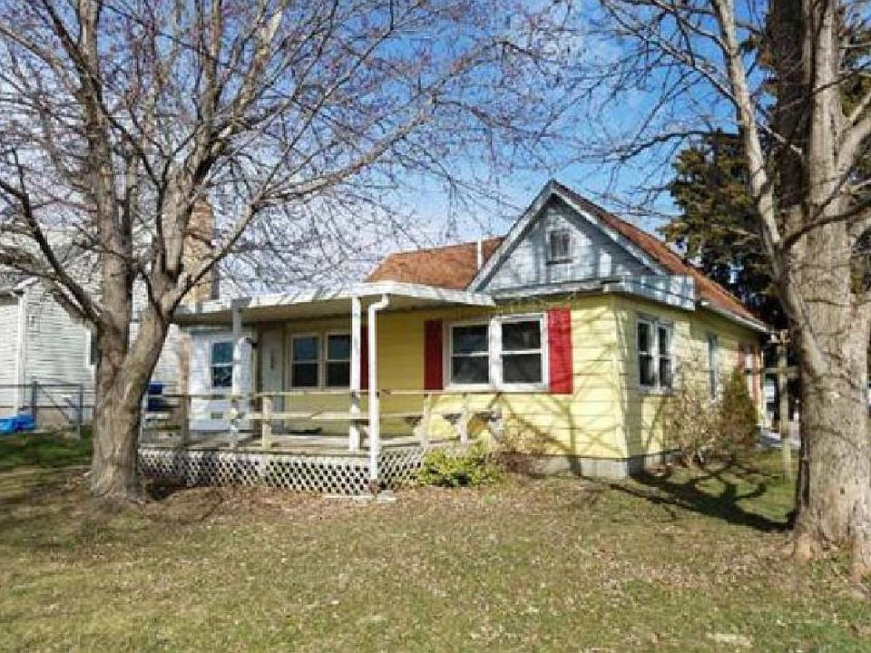 2nd image of 316 2nd St W