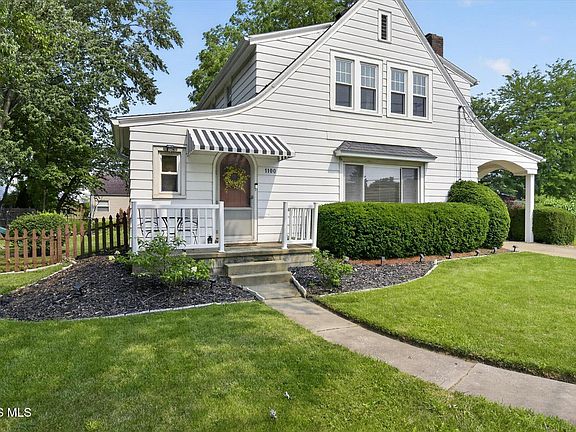 3rd image of 1100 Key St