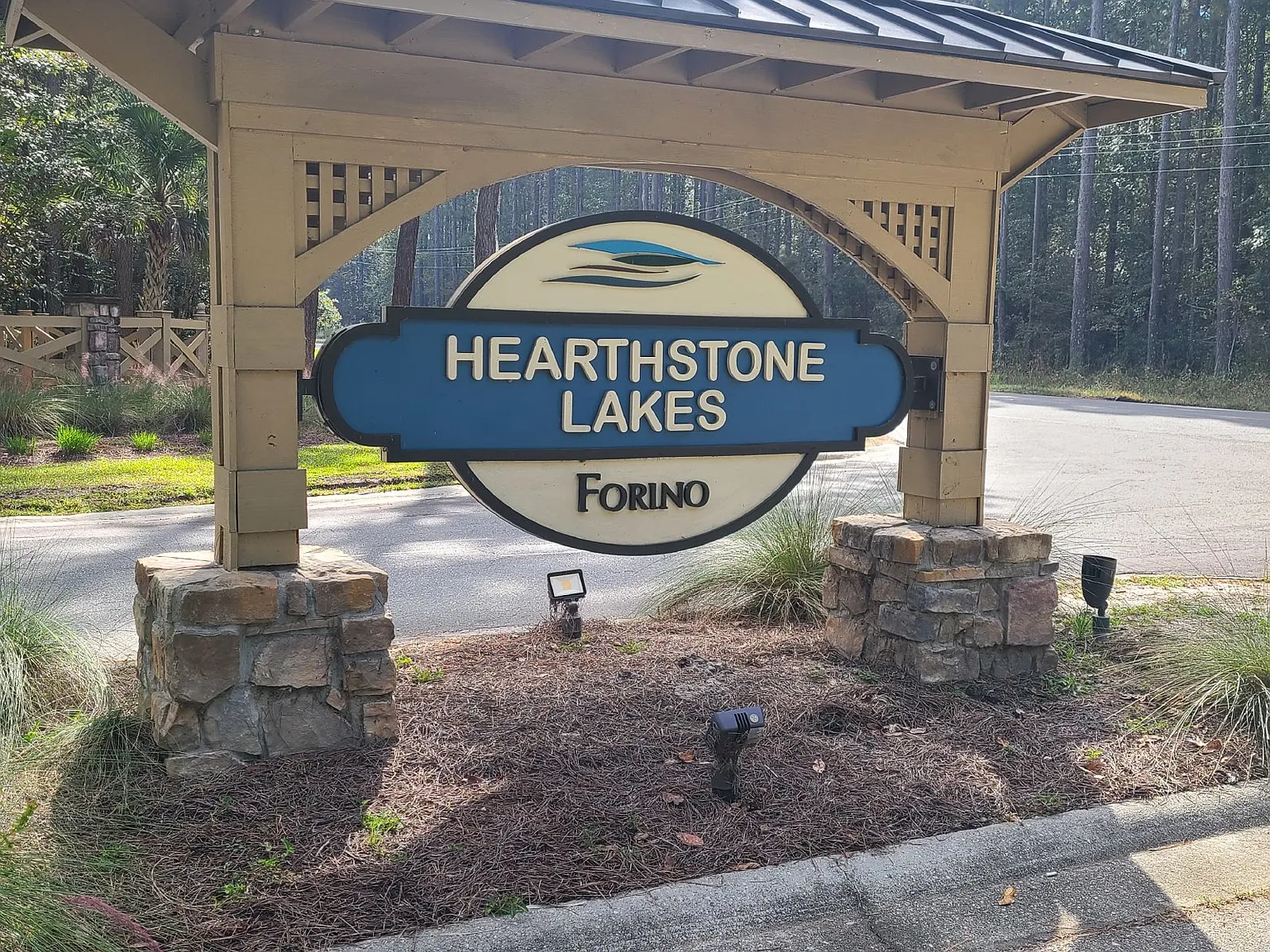 4 bed, 2.0 bath, 1612 sqft, $2,595 — Photo 2