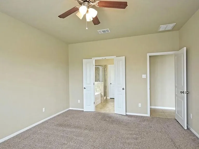 5707 Blackstone Dr — Photo 10