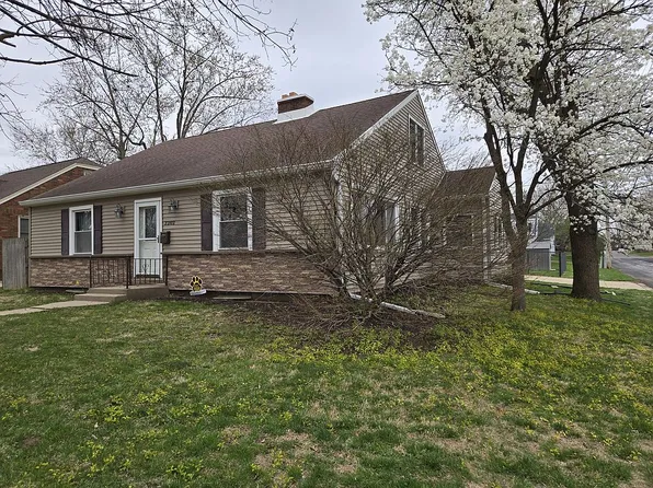 3202 N Avalon Pl, Peoria, IL 61604