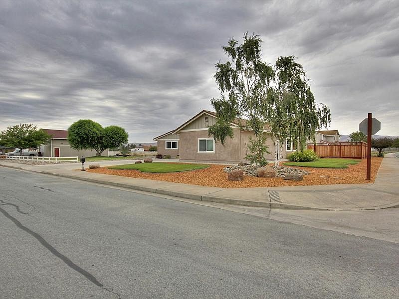 1st image of 275 Kane Dr