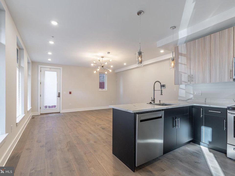 1st image of 920 N 15th St #1