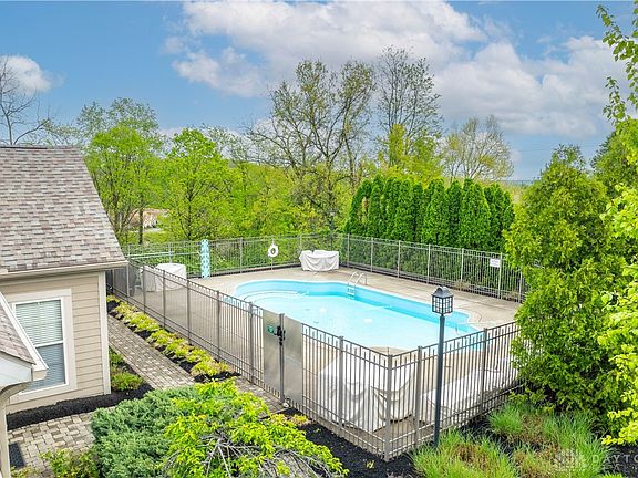 4th image of 2369 Locust Hill Blvd