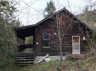2328 Starveout Creek Rd, Azalea, OR 97410