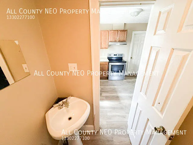 321 Grace Ave — Photo 10