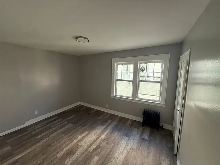 189 Shephard Ave #3 — Photo 7
