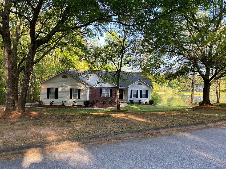 1st image of 490 Country Lake Dr