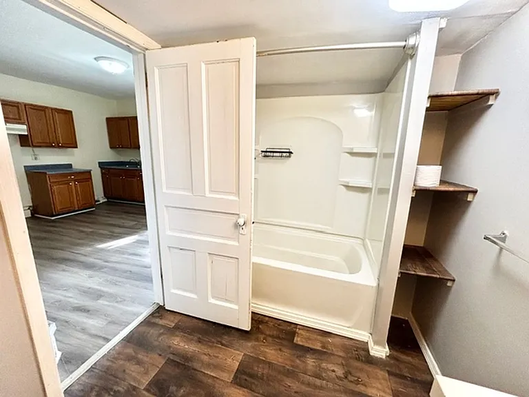 512 Sewickley Ave — Photo 6