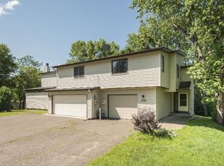 7721 Shingle Creek Dr, Minneapolis, MN 55443