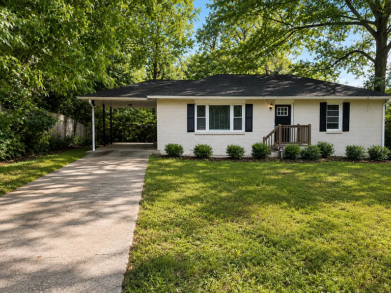 2196 Knoll Dr — Photo 1
