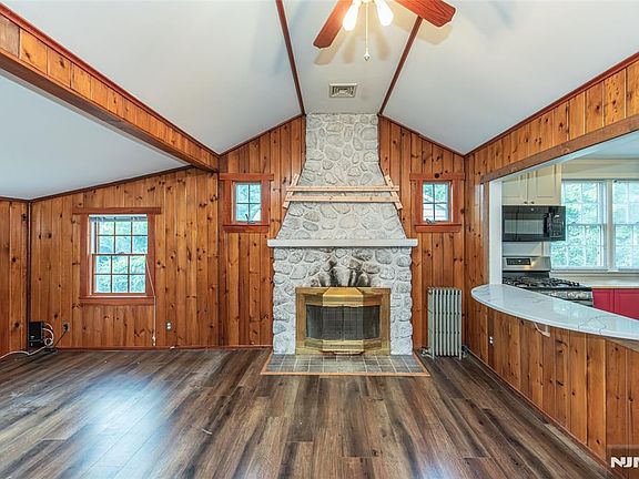 4th image of 53 Laurel Drive
