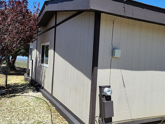 4th image of 8590 Skyline Ave