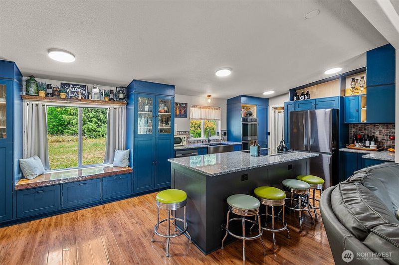 4th image of 23716 186th Street E
