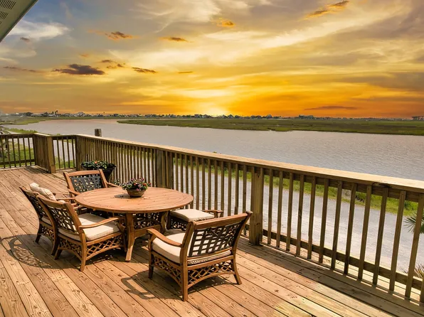 255 County Road 209, Sargent, TX 77414