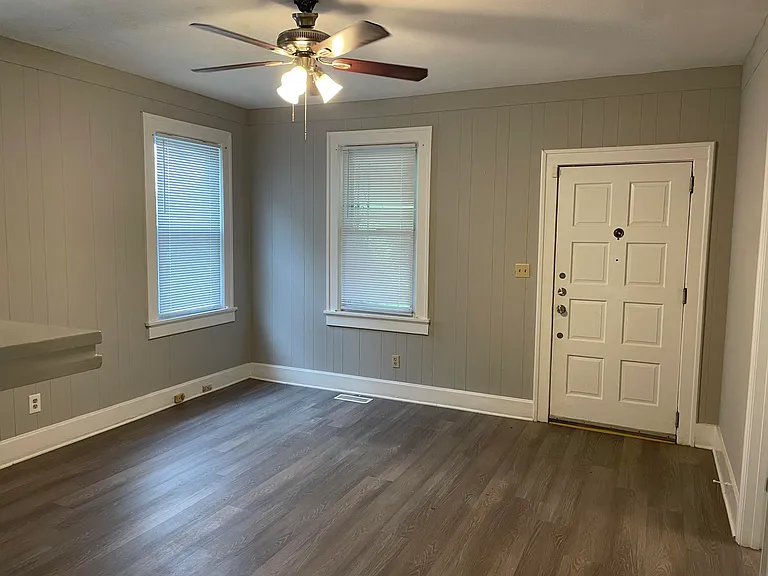 1807 McDowell St — Photo 2