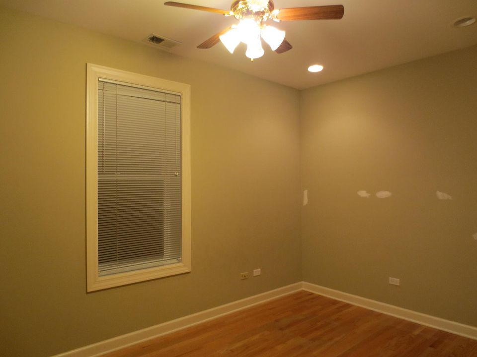1st image of 4633 N Drake Ave Floor 2