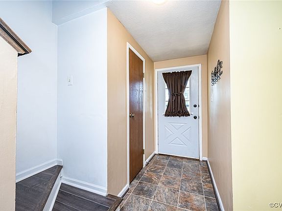 4th image of 8418 Shannon Green Ct