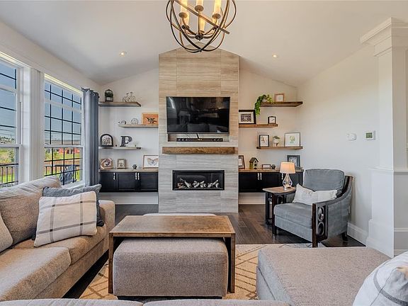 5th image of 8 Mt Sylvester Place