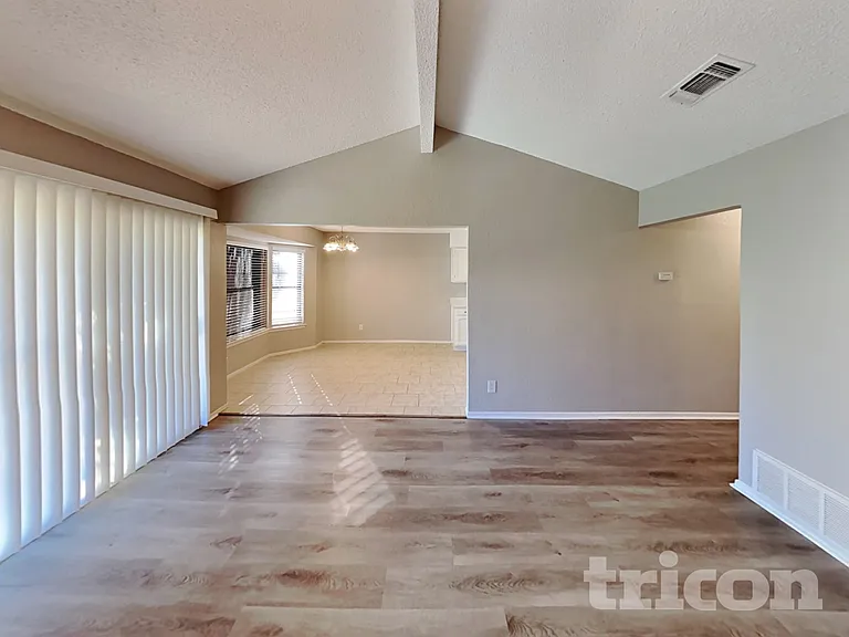 3029 Meadowmoor St — Photo 3