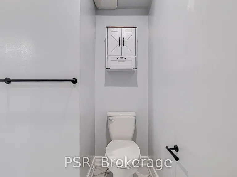 166 Adele Cres — Photo 44