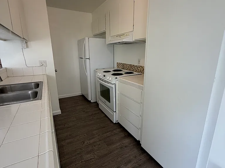 4930 N Holt Ave #101 — Photo 4