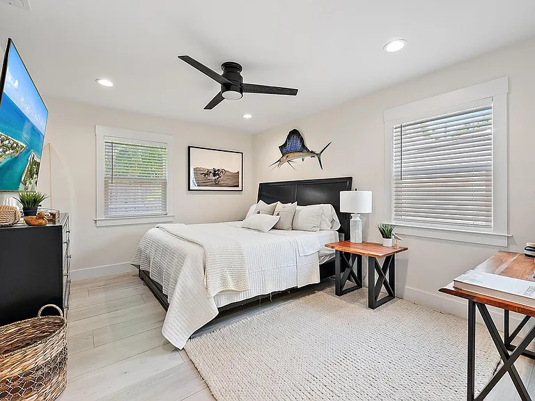 131 W Norfolk Rd — Photo 10