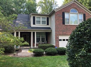 5804 Hannora Ln, Fairfax Station, VA 22039