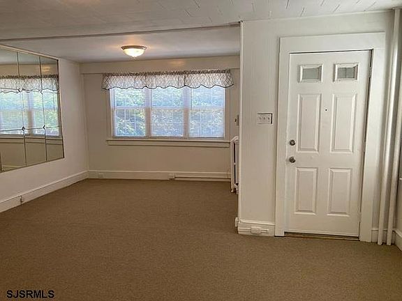 2nd image of 432 Wisteria Rd