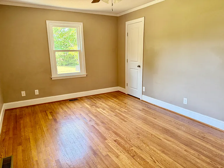 1638 Evans Rd — Photo 10