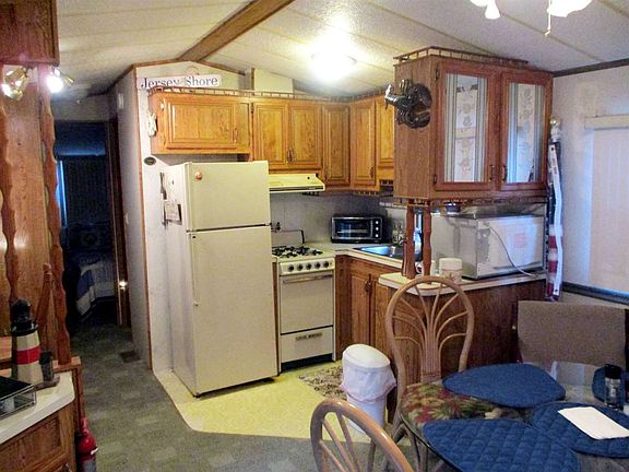 4th image of 218 Holly Dr #218