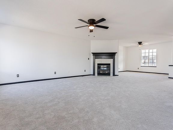 4th image of 2301 S Stoneybrook St