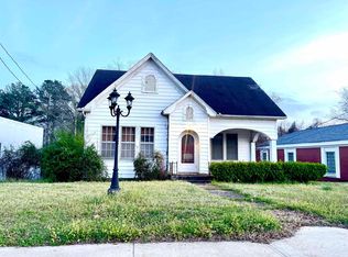 149 Jackson St SW, Camden, AR 71701